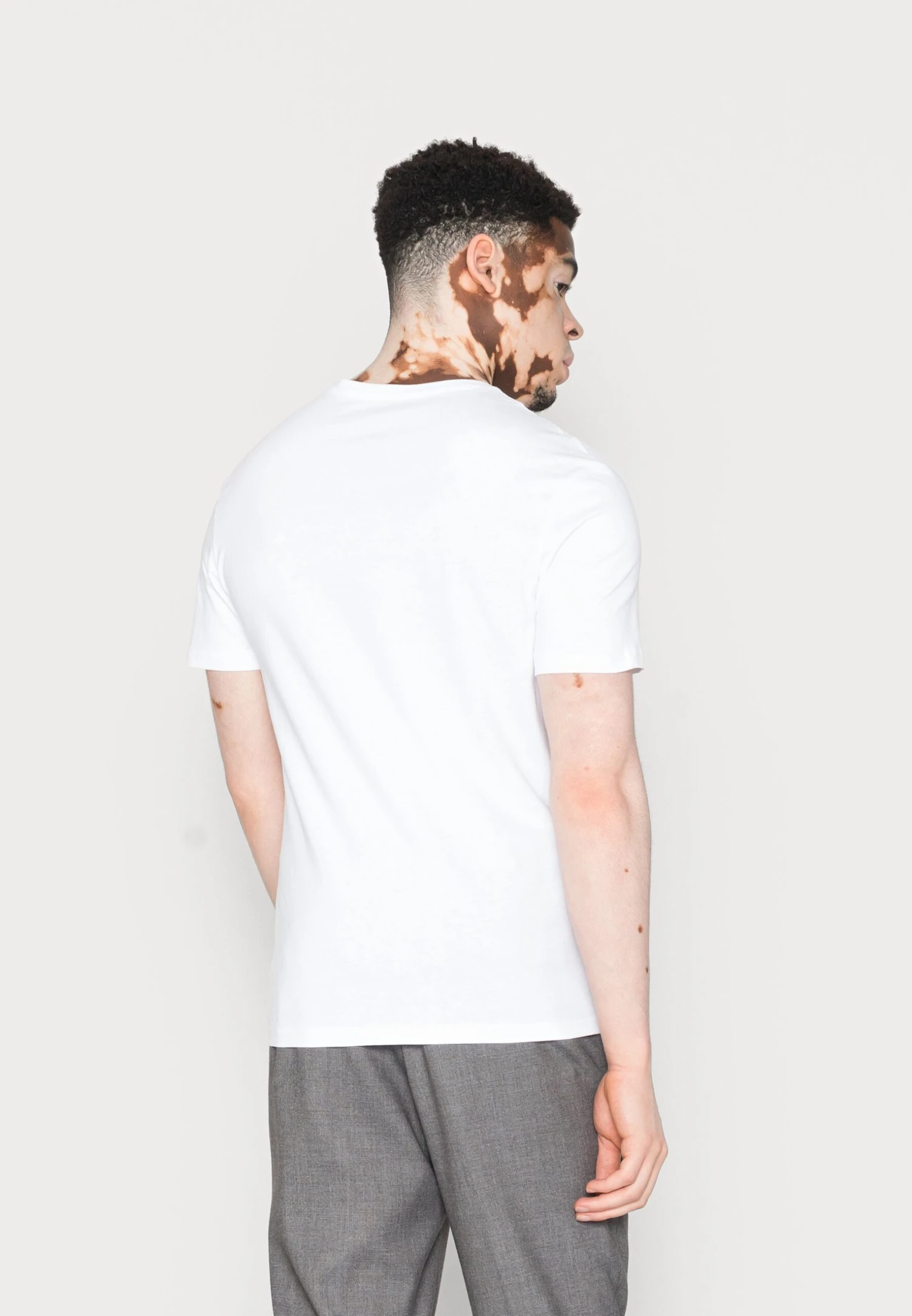 Pier One 10 Pack - T-Shirt Basic - White/Black 5 Pier One 10 Pack - T-Shirt Basic - White/Black - Afbeelding 3