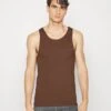 Pier One 3Pck Skin Tone Rib Vest- Hemd - Brown 2 Pier One 3Pck Skin Tone Rib Vest- Hemd - Brown -Pier One f831edf05e5a4b6e8d217ba9609b95d2