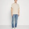 Pier One 3 Pack - T-Shirt Basic - Dark Blue/Beige/Dark Brown 1 Pier One 3 Pack - T-Shirt Basic - Dark Blue/Beige/Dark Brown -Pier One fb96c8e8db4e492397a72c08c292b5e5