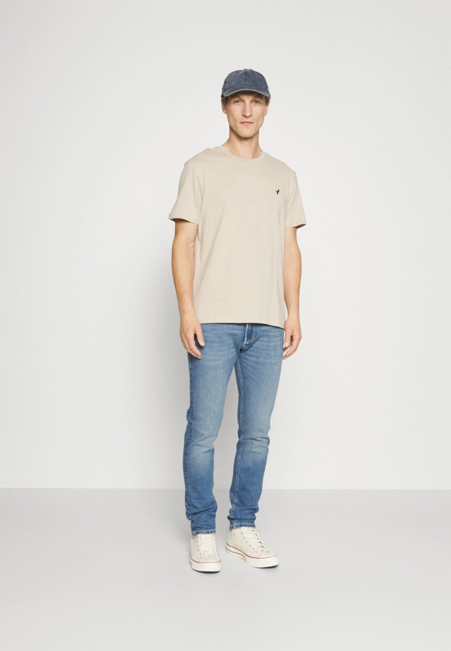 Pier One 3 Pack - T-Shirt Basic - Dark Blue/Beige/Dark Brown 3 Pier One 3 Pack - T-Shirt Basic - Dark Blue/Beige/Dark Brown