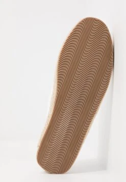 Pier One Rena Espadrille Unisex - Espadrilles - White 12 Pier One Rena Espadrille Unisex - Espadrilles - White -Pier One fd211765e40f4b37a943b2202a072e86